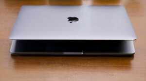 Apple MacBook Air 13.3-Inch (2020) – M1 Chip | 8-Core CPU | 8-Core GPU | 256GB SSD | 16GB RAM