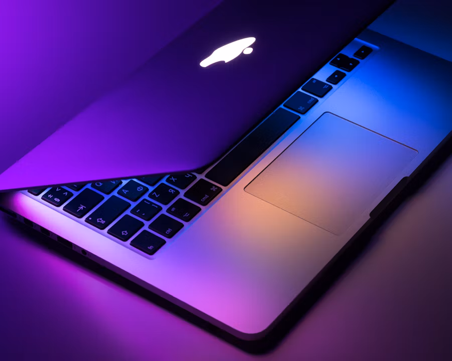 2022 MacBook Pro | 13.3-Inch with M2 Chip | 8–Core CPU 10-Core GPU | 256GB Flash Storage | 8GB RAM