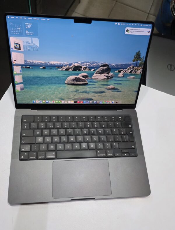 Apple 2023 MacBook Pro with M3 Max Chip